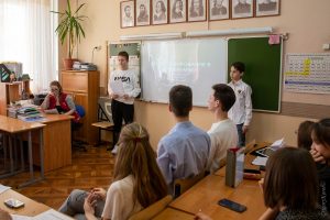 Дебаты для учеников 8-9 классов 🗣️